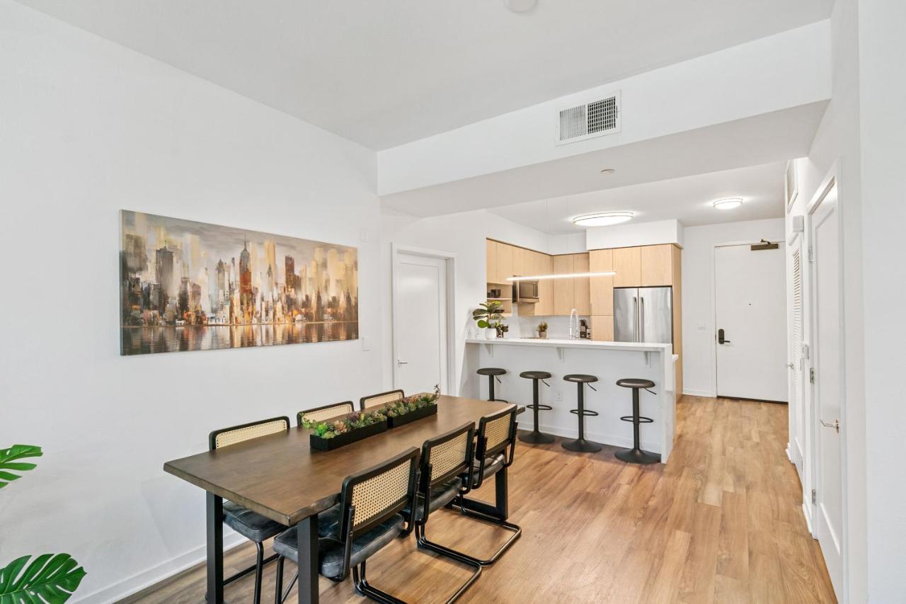 לוס אנג'לס Beverly Grove Chic City Oasis 2 Bedroom Apt With Den 138 מראה חיצוני תמונה