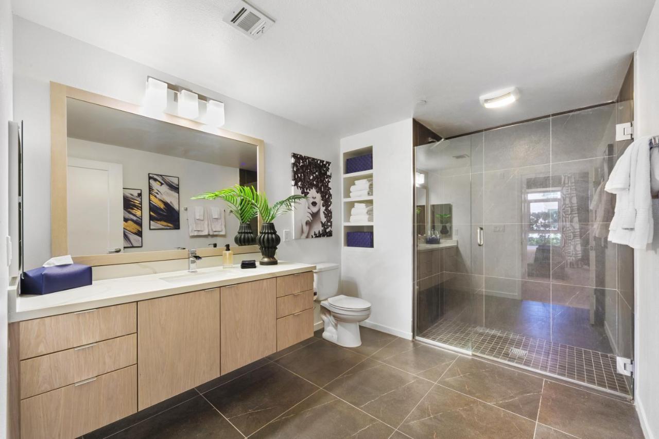 לוס אנג'לס Beverly Grove Chic City Oasis 2 Bedroom Apt With Den 138 מראה חיצוני תמונה
