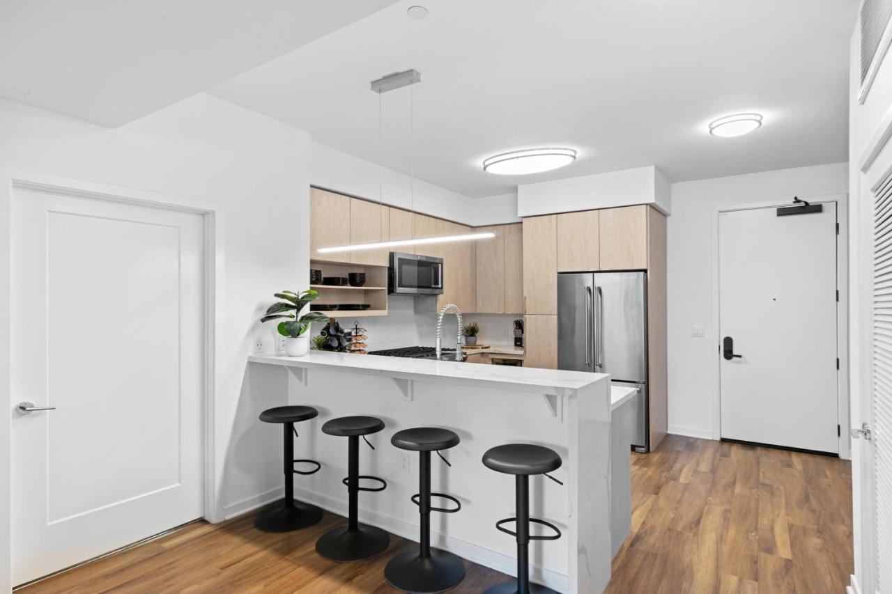 לוס אנג'לס Beverly Grove Chic City Oasis 2 Bedroom Apt With Den 138 מראה חיצוני תמונה