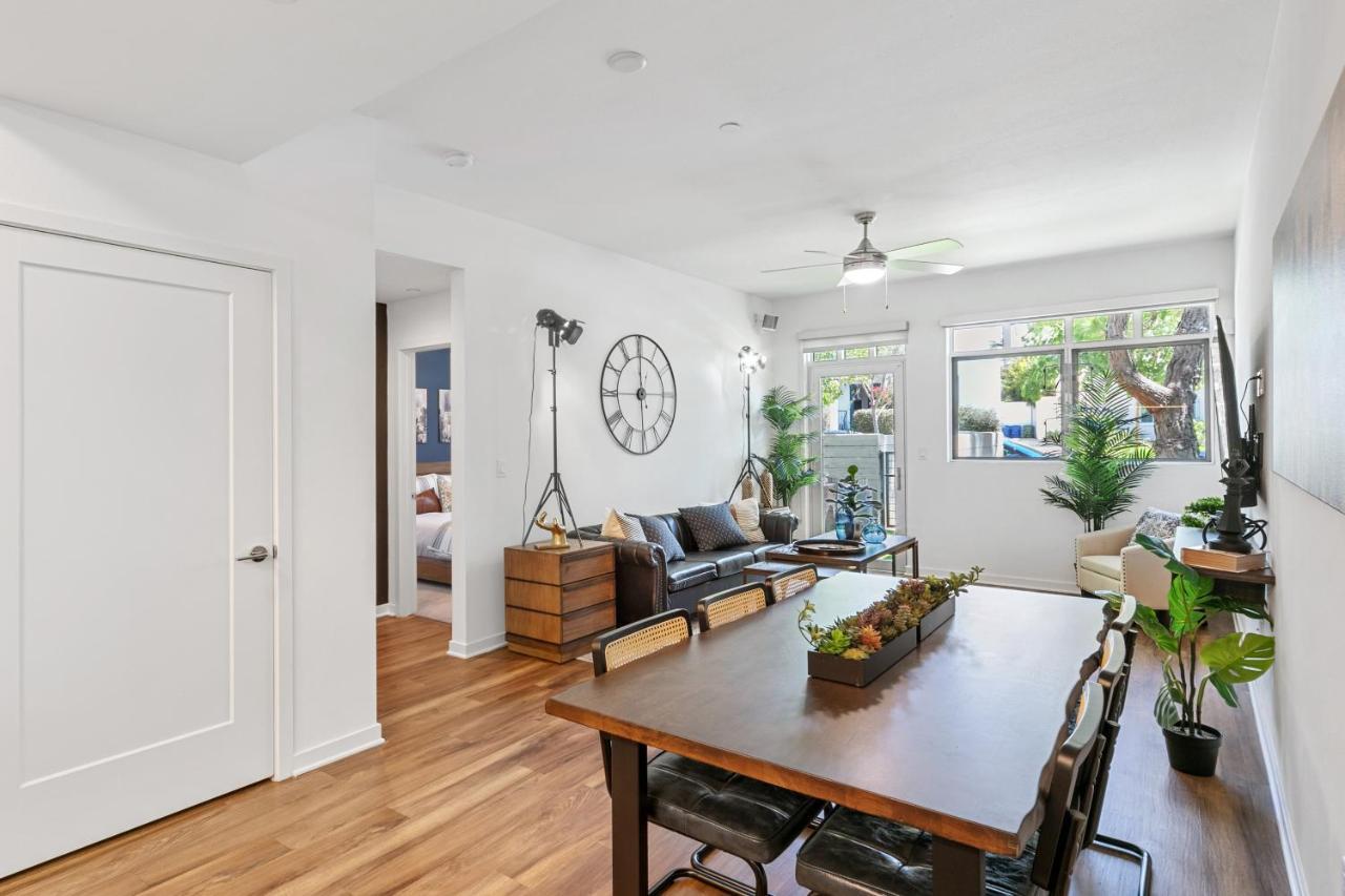 לוס אנג'לס Beverly Grove Chic City Oasis 2 Bedroom Apt With Den 138 מראה חיצוני תמונה