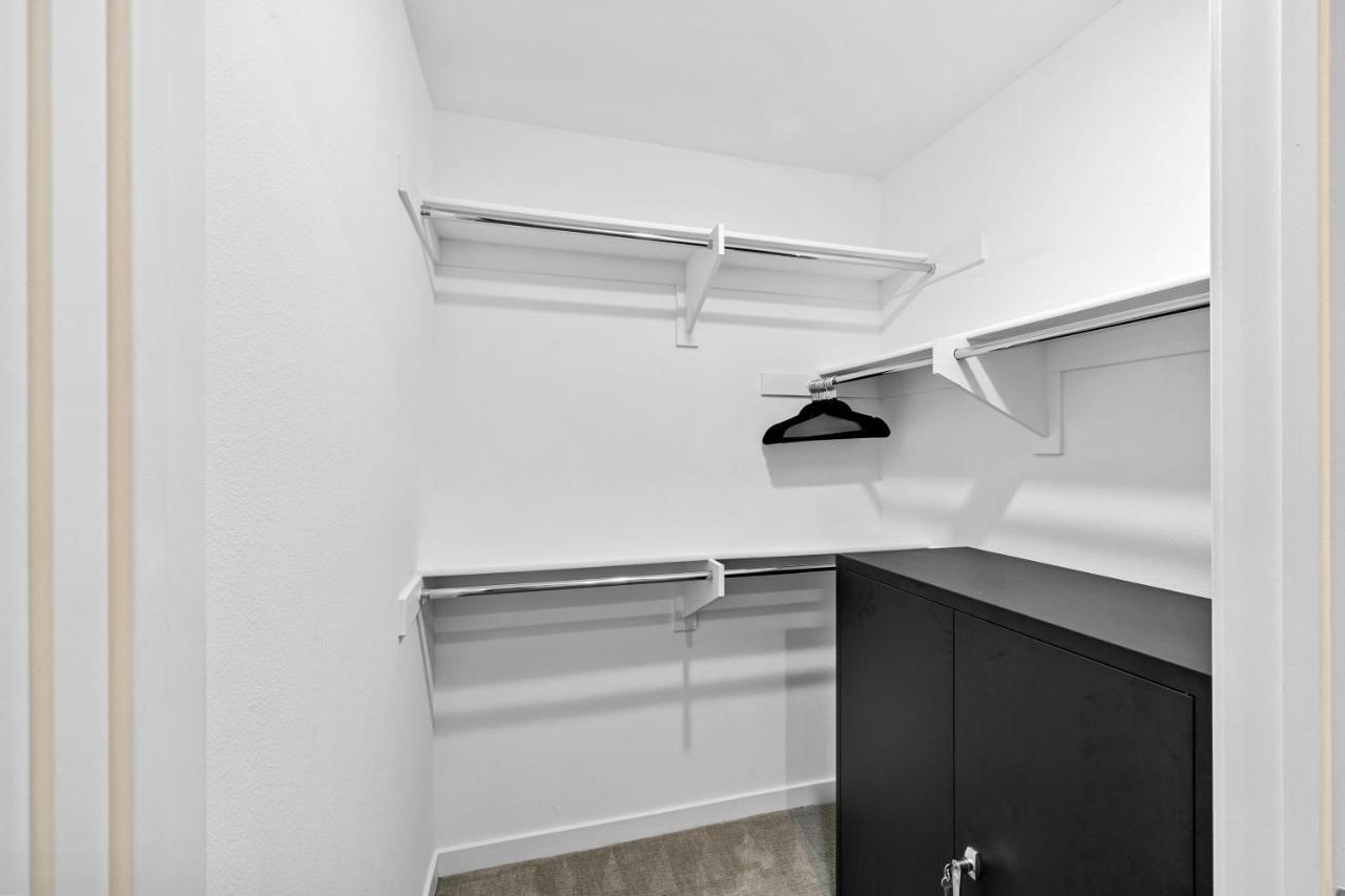 לוס אנג'לס Beverly Grove Chic City Oasis 2 Bedroom Apt With Den 138 מראה חיצוני תמונה